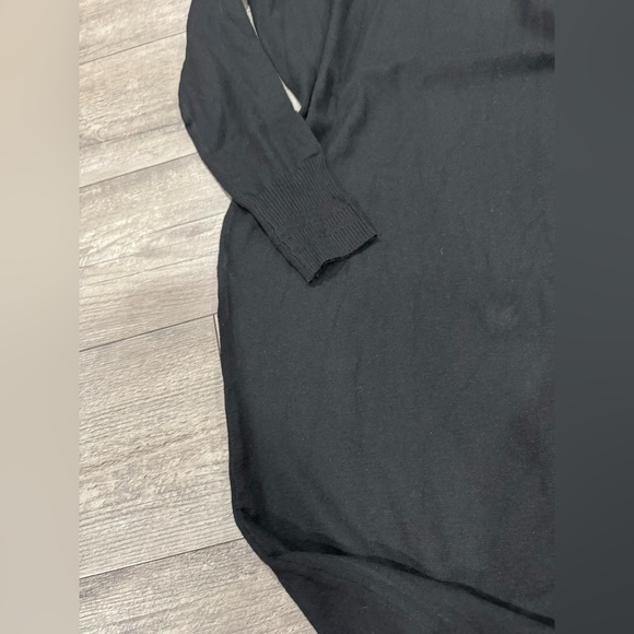 Sophisticated Long Sleeve Black Dress - Picture 6 of 11